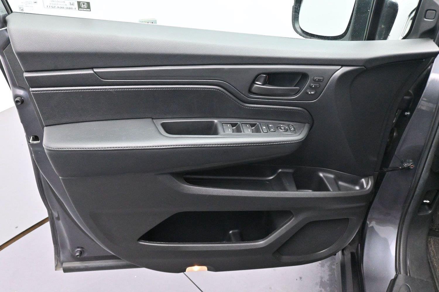 Used 2025 Honda Odyssey EX-L image 12