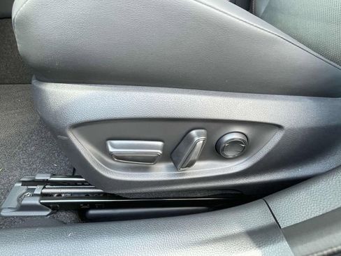 Used 2025 Toyota Prius Plug-In Hybrid w/ Limited Premium Package image 15