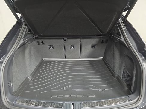 Certified 2026 Porsche Macan AWD/4WD image 25