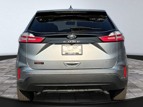 Used 2023 Ford Edge SE AWD/4WD image 5