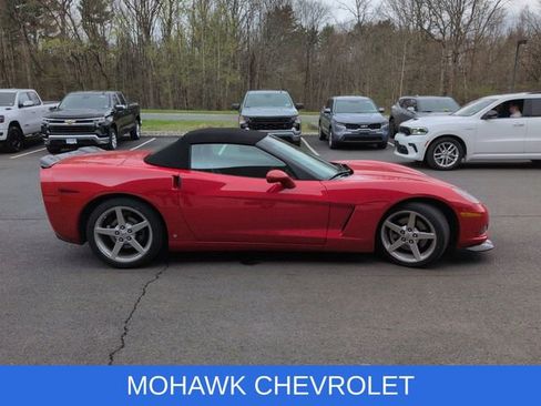 Used 2007 Chevrolet Corvette Convertible w/ Preferred Equipment Group RWD image 6