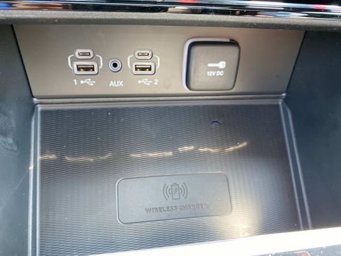 New 2025 Jeep Grand Cherokee Altitude image 12