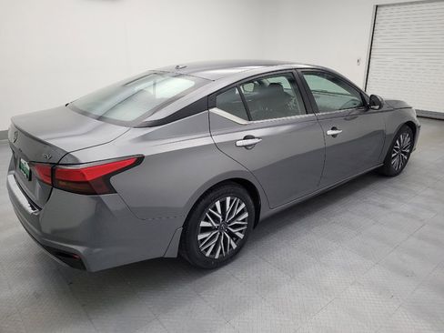 Used 2023 Nissan Altima 2.5 SV FWD image 10