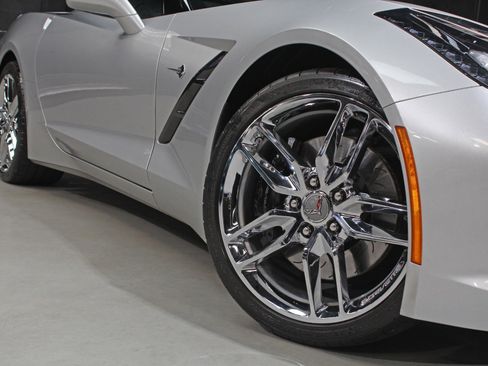Used 2016 Chevrolet Corvette Stingray Coupe w/ 2LT Preferred Equipment Group RWD image 12