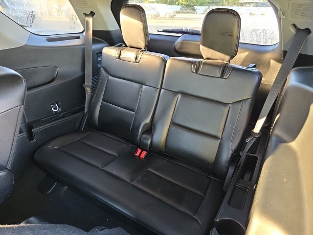 Used 2024 Ford Explorer XLT w/ Equipment Group 202A AWD/4WD image 15