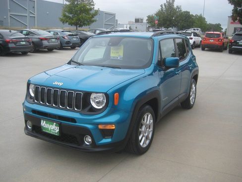Used 2021 Jeep Renegade Latitude w/ Convenience Group image 4