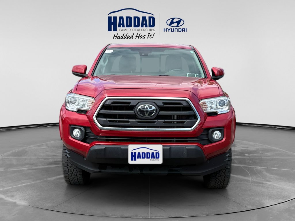 Used 2019 Toyota Tacoma SR5 w/ SR5 Appearance Package (SM) AWD/4WD image 8