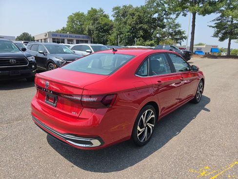 Certified 2026 Volkswagen Jetta SEL FWD image 6