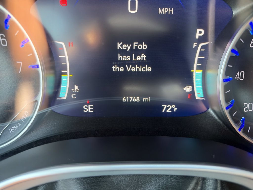 Used 2025 Chrysler Pacifica Limited FWD image 17
