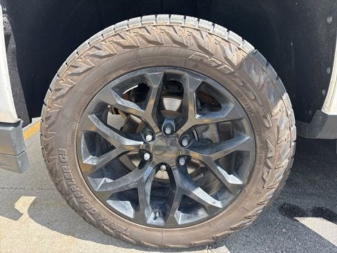 Used 2018 Chevrolet Silverado 1500 LT w/ All Star Edition AWD/4WD image 4