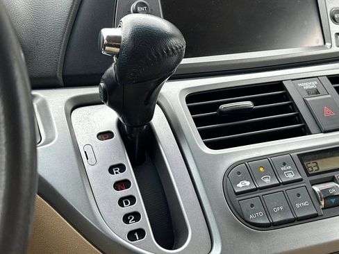 Used 2010 Honda Odyssey EX-L image 18