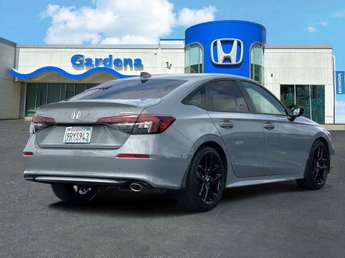Used 2025 Honda Civic Sport image 6