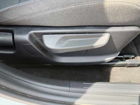 Used 2025 Kia K4 FWD image 32