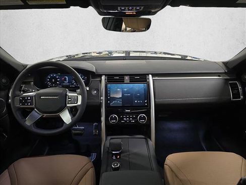 New 2026 Land Rover Discovery Limited Edition AWD/4WD image 9