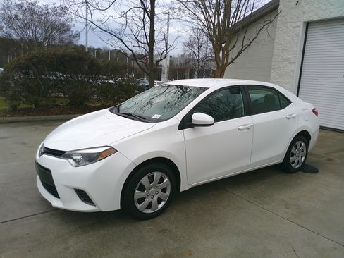 Used 2016 Toyota Corolla LE image 8