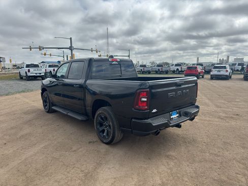 New 2026 RAM 1500 Express AWD/4WD image 3