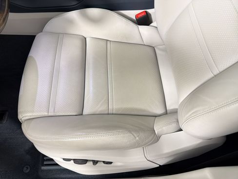 Certified 2022 Porsche Cayenne E-Hybrid Coupe AWD/4WD image 14