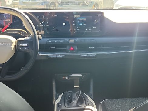 Used 2025 Kia K4 GT-Line w/ GT-Line Sunroof Package FWD image 18