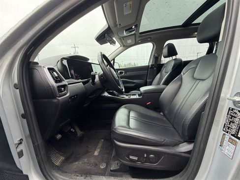 Used 2021 Kia Sorento S w/ Panoramic Sunroof Package AWD/4WD image 2