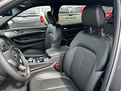 New 2026 Jeep Grand Cherokee L Limited AWD/4WD image 19