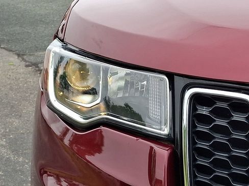 Used 2021 Jeep Grand Cherokee Limited w/ Luxury Group II AWD/4WD image 9