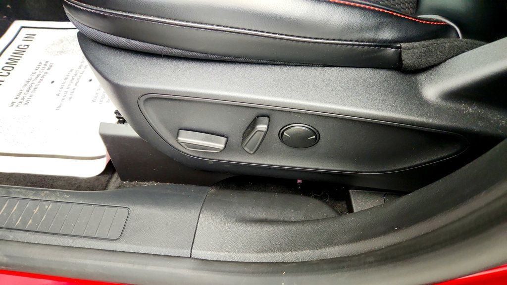 Used 2024 Ford Escape ST-Line AWD/4WD image 11