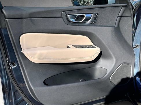 Certified 2026 Volvo XC60 B5 Plus w/ Protection Package Premier image 20