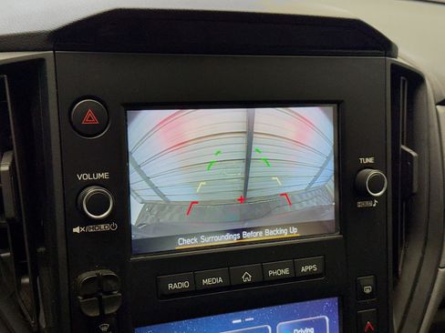 Used 2024 Subaru Crosstrek 2.0i image 9