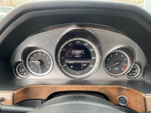 Used 2013 Mercedes-Benz E 550 4MATIC Sedan image 10