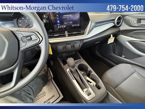 New 2026 Chevrolet Trax LS w/ LS Convenience Package FWD image 25