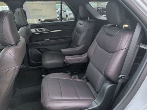 New 2026 Ford Explorer Platinum RWD image 14