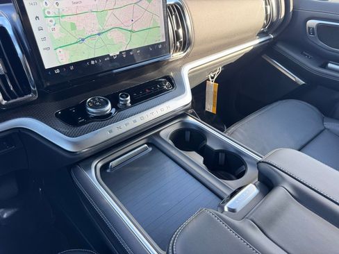 New 2025 Ford Expedition Platinum w/ Stealth Performance Package image 22