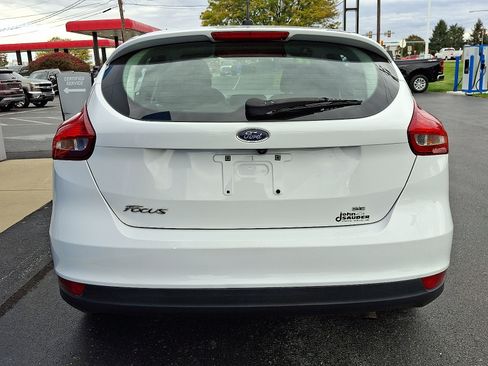 Used 2017 Ford Focus SE image 5