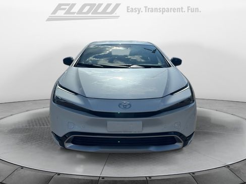 Used 2025 Toyota Prius Plug-In Hybrid FWD image 2