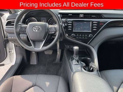 Used 2018 Toyota Camry LE FWD image 14