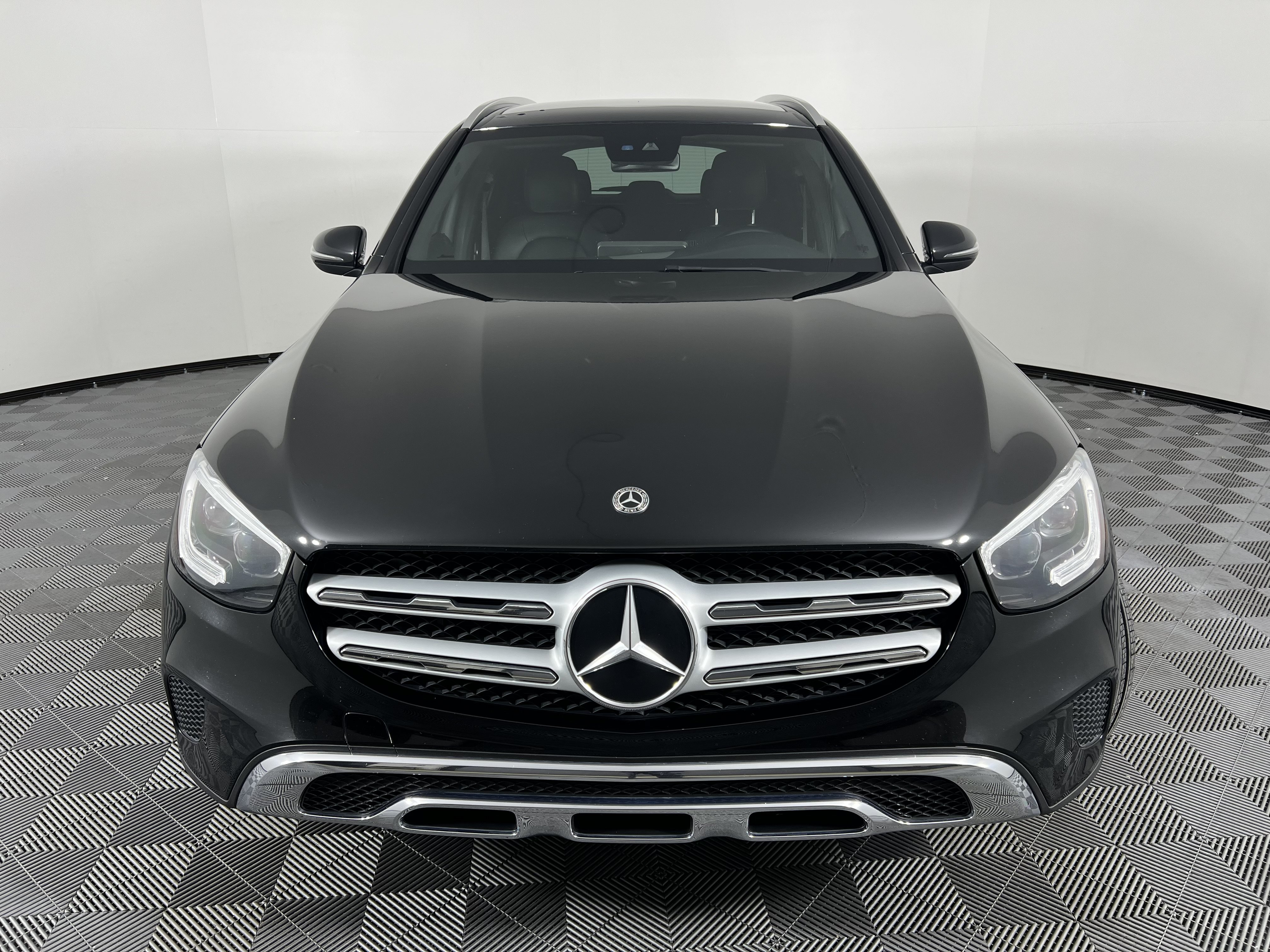 Used 2020 Mercedes-Benz GLC 300 4MATIC image 5