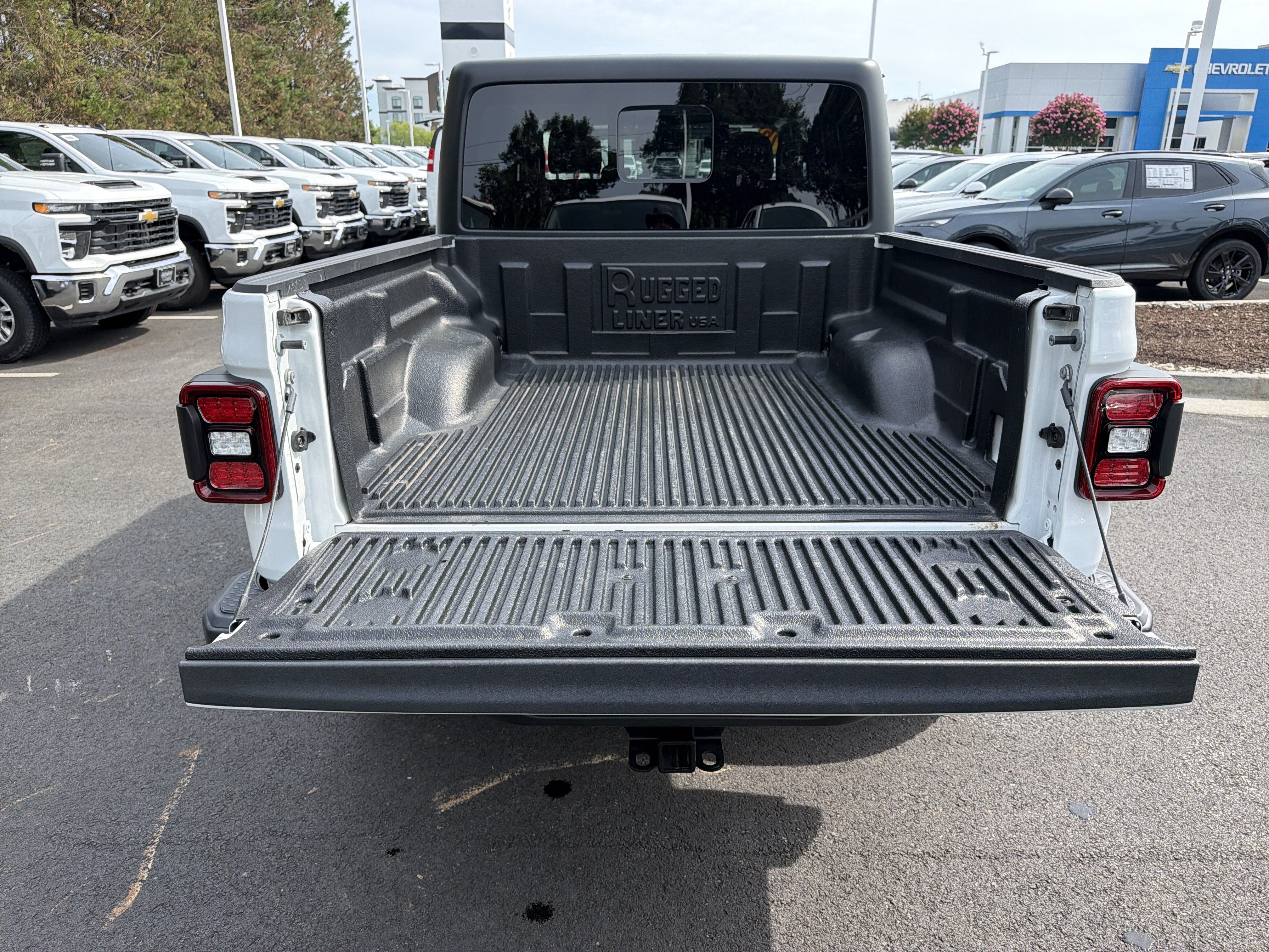 Used 2026 Jeep Gladiator Mojave AWD/4WD image 34