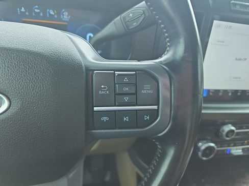 Used 2023 Ford F250 Lariat w/ Lariat Ultimate Package AWD/4WD image 13