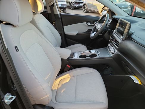 Certified 2023 Hyundai Kona SE image 19