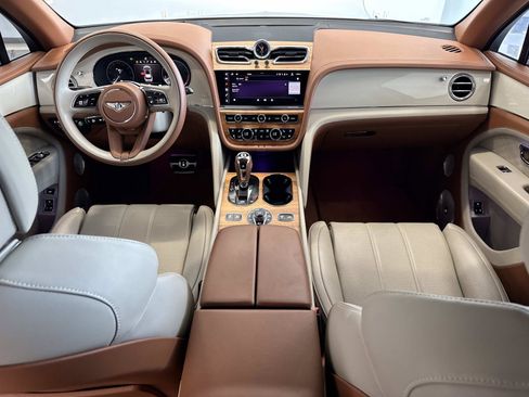 Used 2023 Bentley Bentayga Extended Wheelbase AWD/4WD image 8