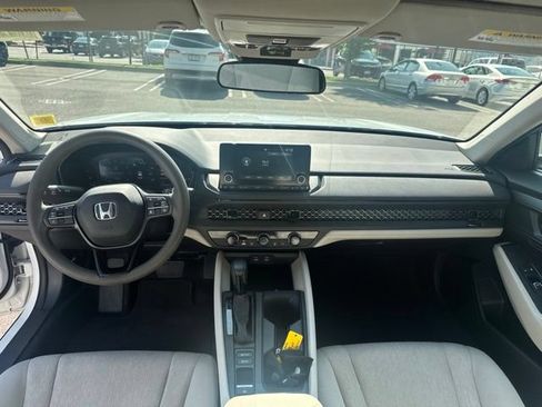 Used 2023 Honda Accord LX image 15