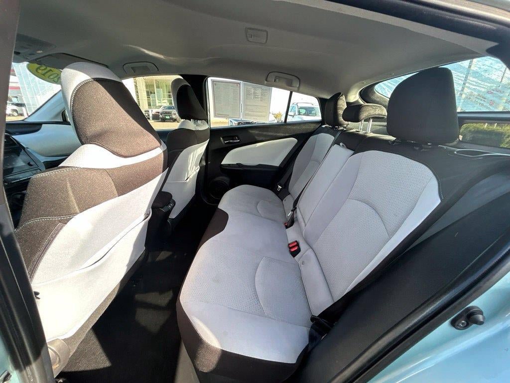 Used 2019 Toyota Prius LE AWD/4WD image 16