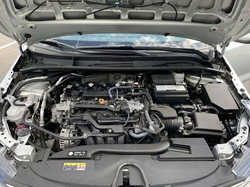 Used 2025 Toyota Corolla LE image 16