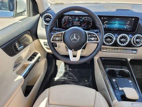 Used 2021 Mercedes-Benz GLA 250 4MATIC image 19