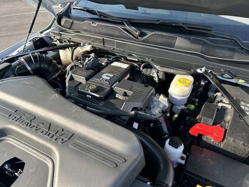 Used 2024 RAM 3500 Tradesman w/ Chrome Appearance Group image 17