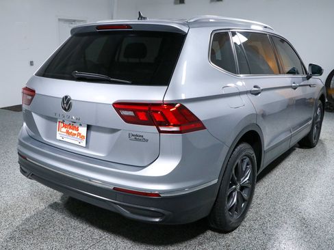 Used 2023 Volkswagen Tiguan SE FWD image 7