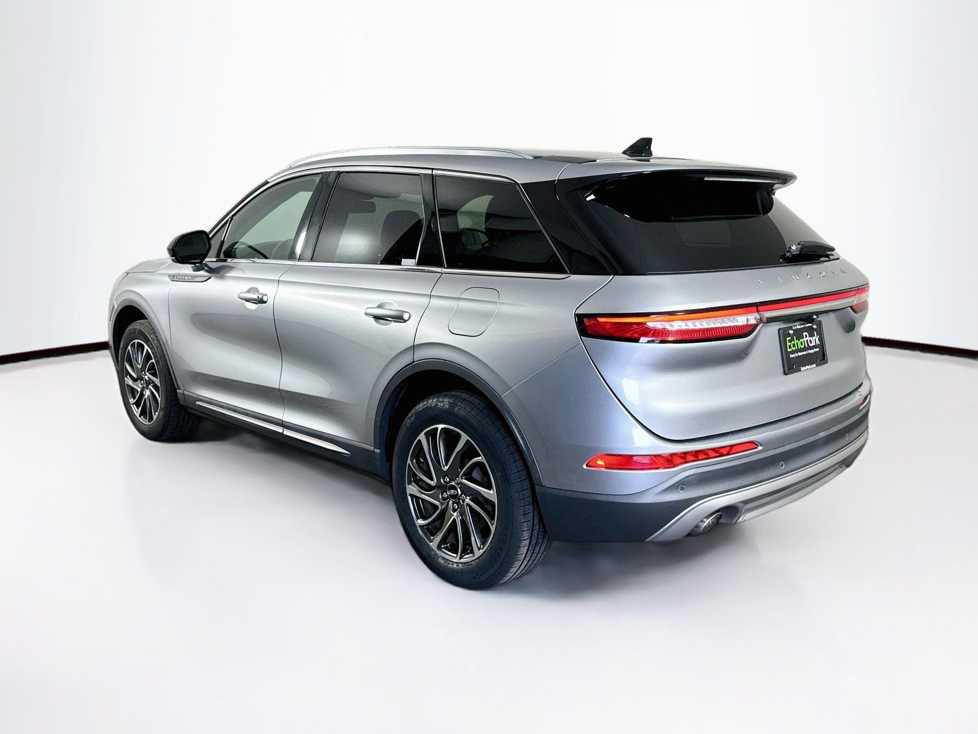 Used 2021 Lincoln Corsair FWD image 5