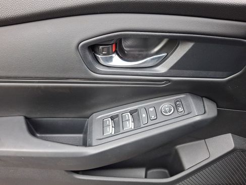 Used 2023 Honda Accord EX image 13