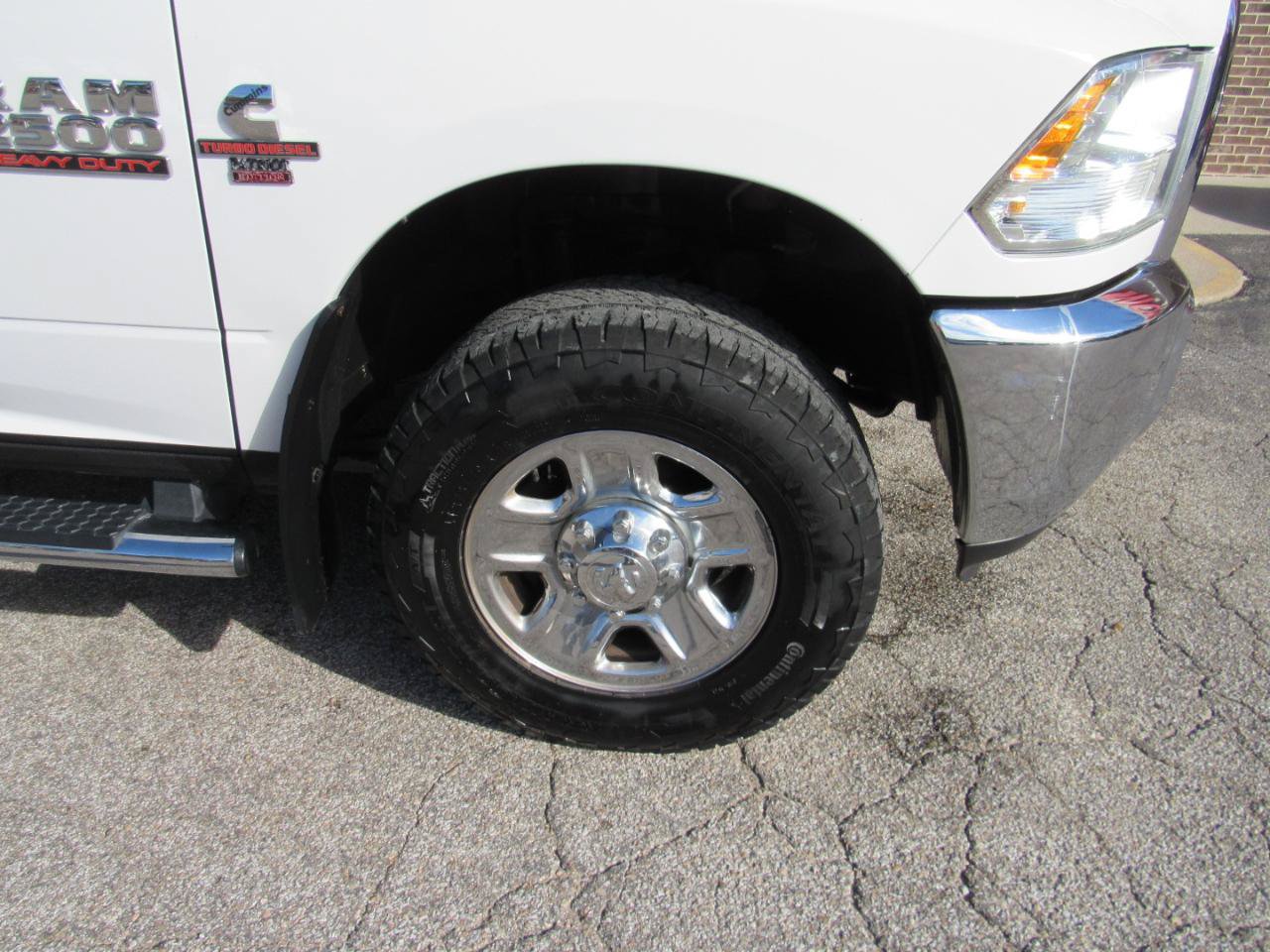 Used 2015 RAM 2500 Tradesman w/ Chrome Appearance Group AWD/4WD image 36