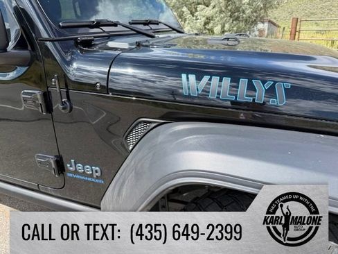 Used 2023 Jeep Wrangler Unlimited w/ Cold Weather Group AWD/4WD image 10